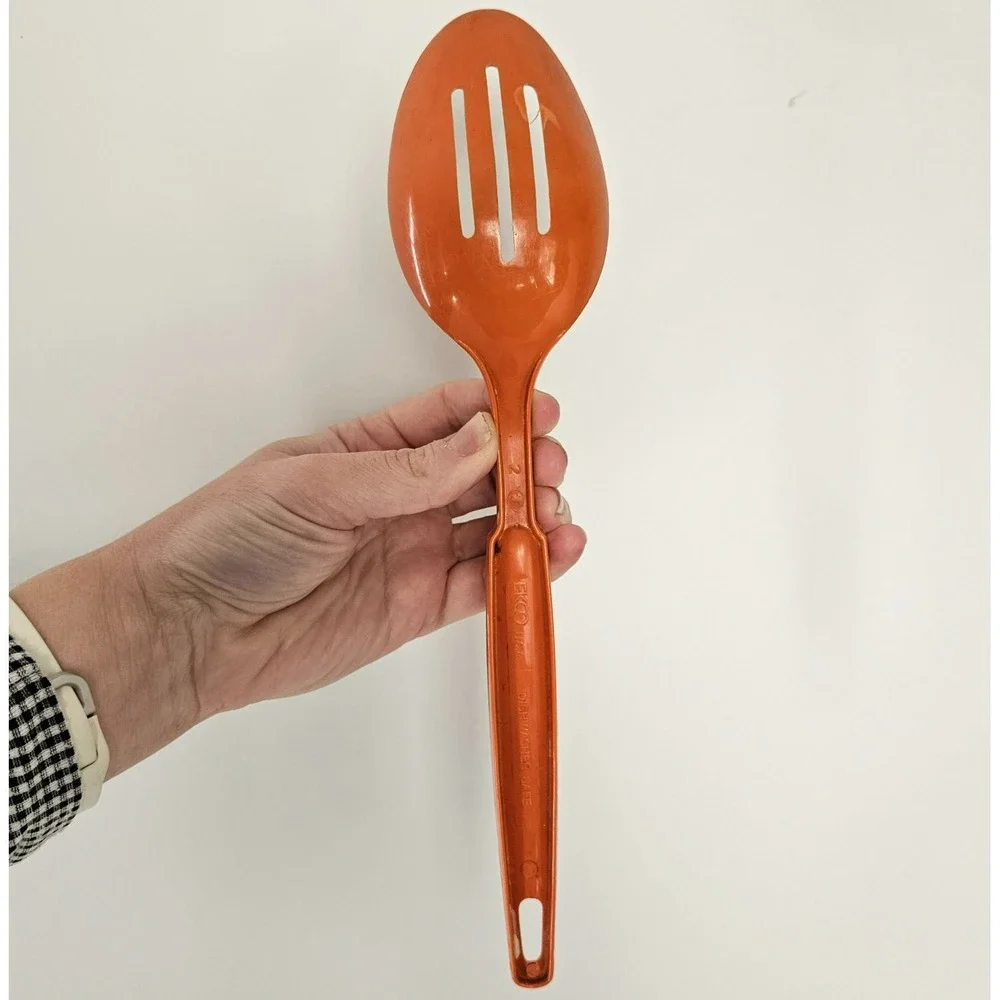 Vintage EKCO Slotted Serving Spoon Orange Plastic Nylon Kitchen Utensil‎ 11.5
